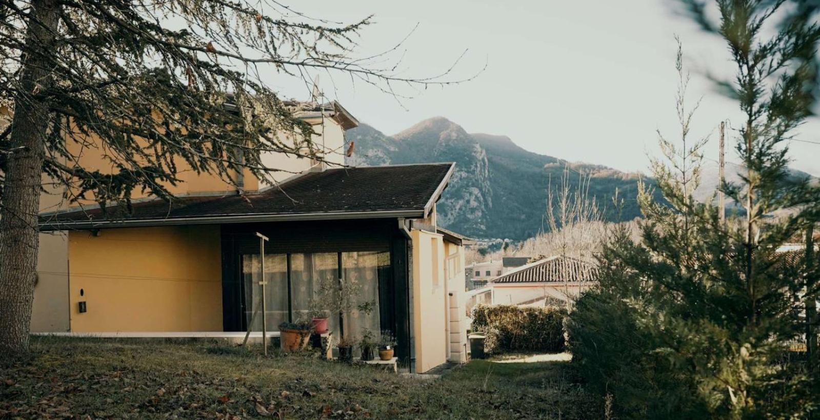 Le Nopal Bleu Apartment Tarascon-sur-Ariege Exterior photo